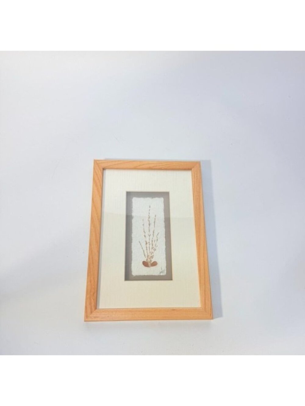 Wall Decor Handcrafted Floral Paper Art Vintage Sculptural Shadow Box Tiny Flowe - Picture 3 of 16